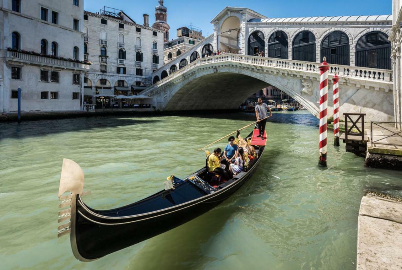 Ca Zulian Amazing Canal View Apartment Veneza Exterior foto