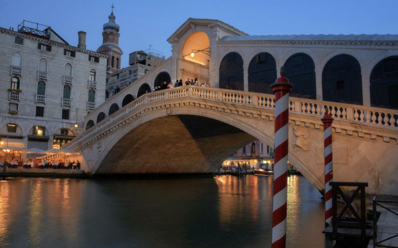 Ca Zulian Amazing Canal View Apartment Veneza Exterior foto
